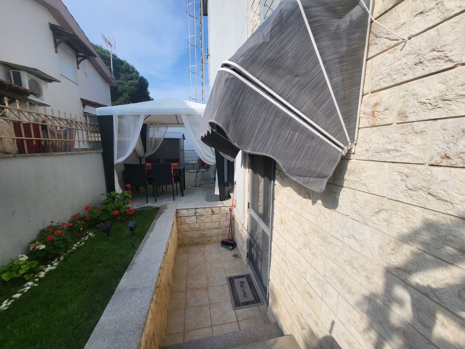 house info